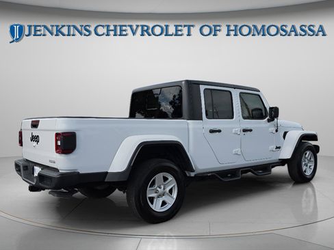 Used 2021 Jeep Gladiator Sport AWD/4WD image 4