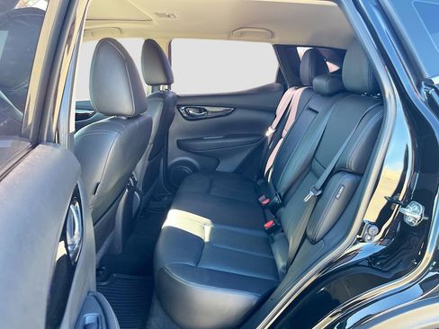 Used 2022 Nissan Rogue Sport SL w/ Premium Package FWD image 26
