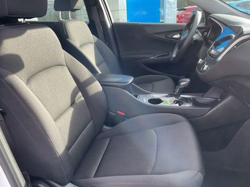 Used 2024 Chevrolet Malibu LT image 28