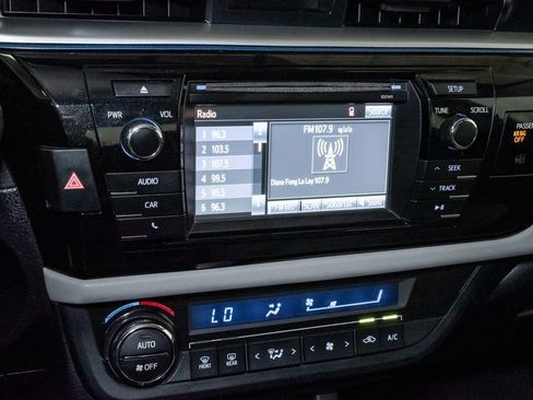 Used 2015 Toyota Corolla LE FWD image 15