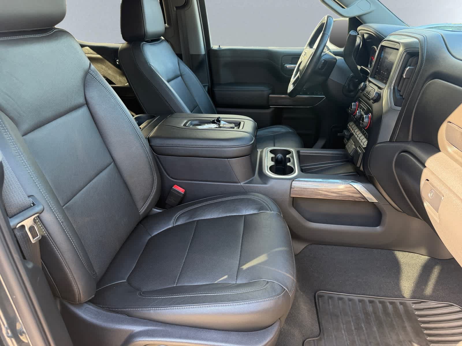 Used 2019 Chevrolet Silverado 1500 LTZ w/ LTZ Plus Package AWD/4WD image 20