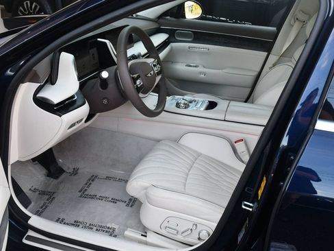 Used 2023 Genesis G90 3.5T AWD/4WD image 14