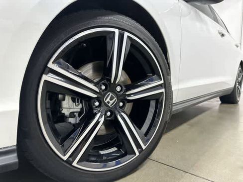Used 2025 Honda Accord Sport image 27