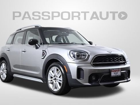 Used 2024 MINI Cooper Countryman S FWD image 3