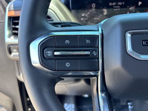 Used 2025 GMC Yukon XL Denali AWD/4WD image 25