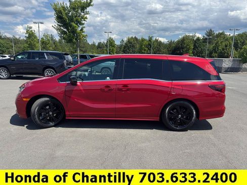 Used 2023 Honda Odyssey Sport image 4
