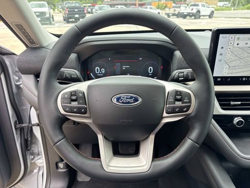 New 2026 Ford Explorer Active RWD image 10