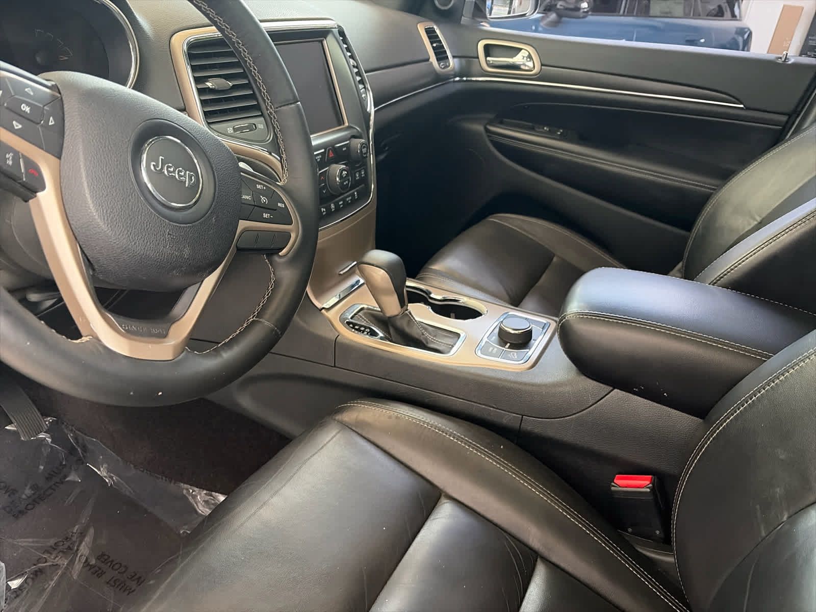 Used 2017 Jeep Grand Cherokee Limited AWD/4WD image 6