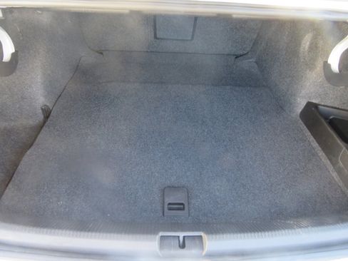 Used 2013 Volkswagen Passat TDI SEL Premium image 28