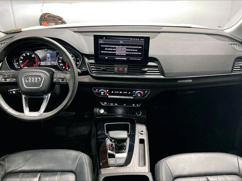 Used 2023 Audi Q5 2.0T Premium w/ Convenience Package image 17