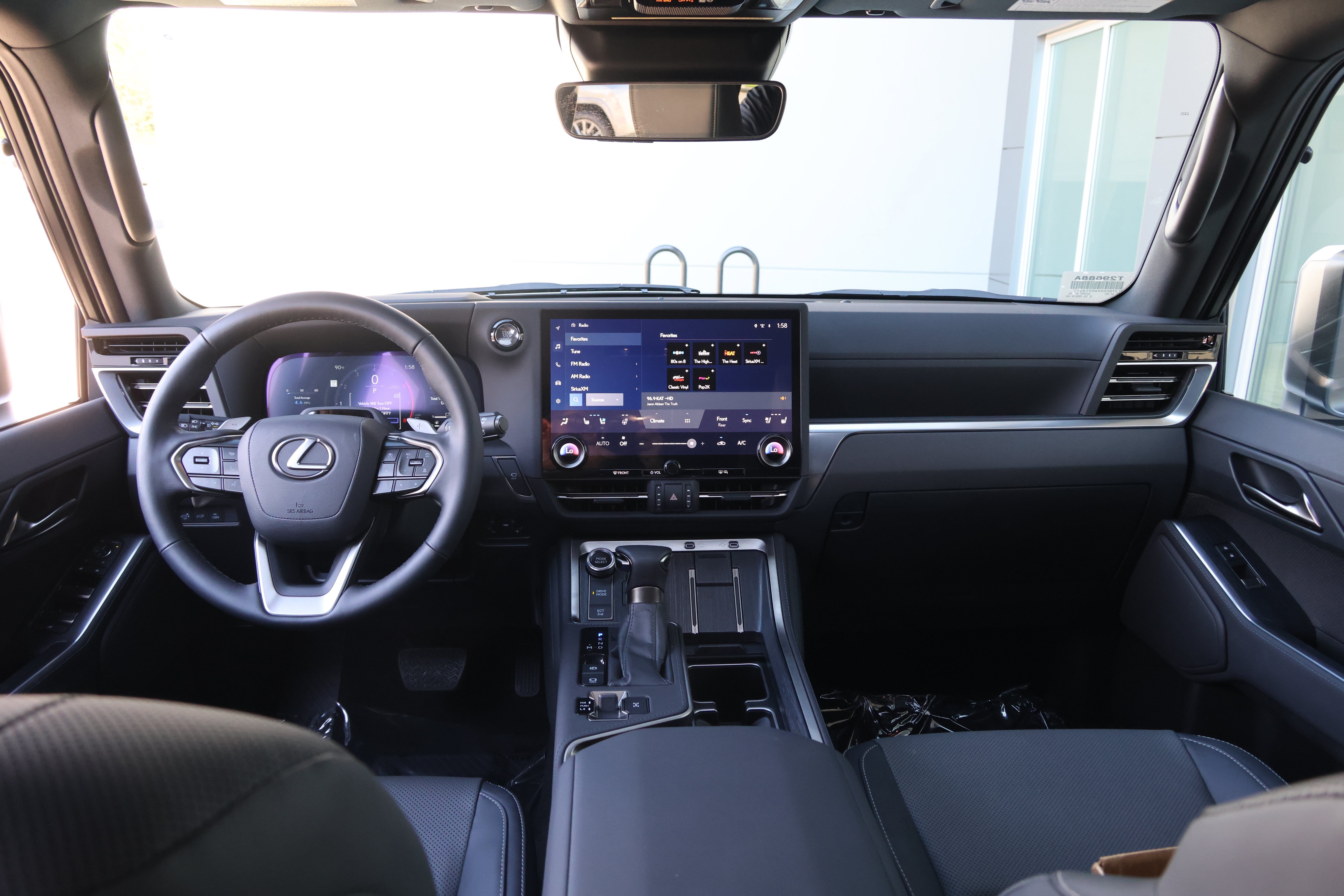 Certified 2024 Lexus GX 550 w/ Cold Area Package AWD/4WD image 30