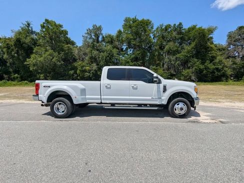 Used 2017 Ford F350 Lariat AWD/4WD image 2
