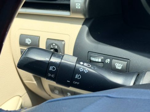 Used 2013 Lexus LX 570 4WD w/ Luxury Pkg image 45