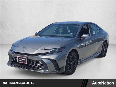 Used 2026 Toyota Camry SE AWD/4WD image 1
