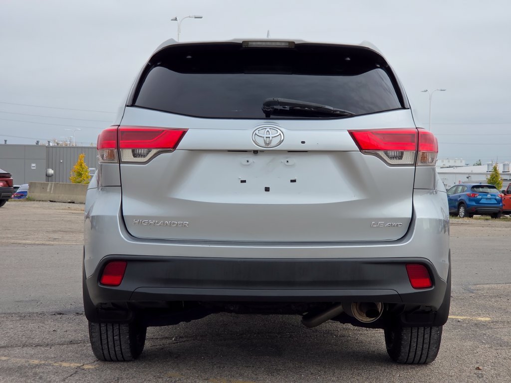 Used 2017 Toyota Highlander Plus AWD/4WD image 20
