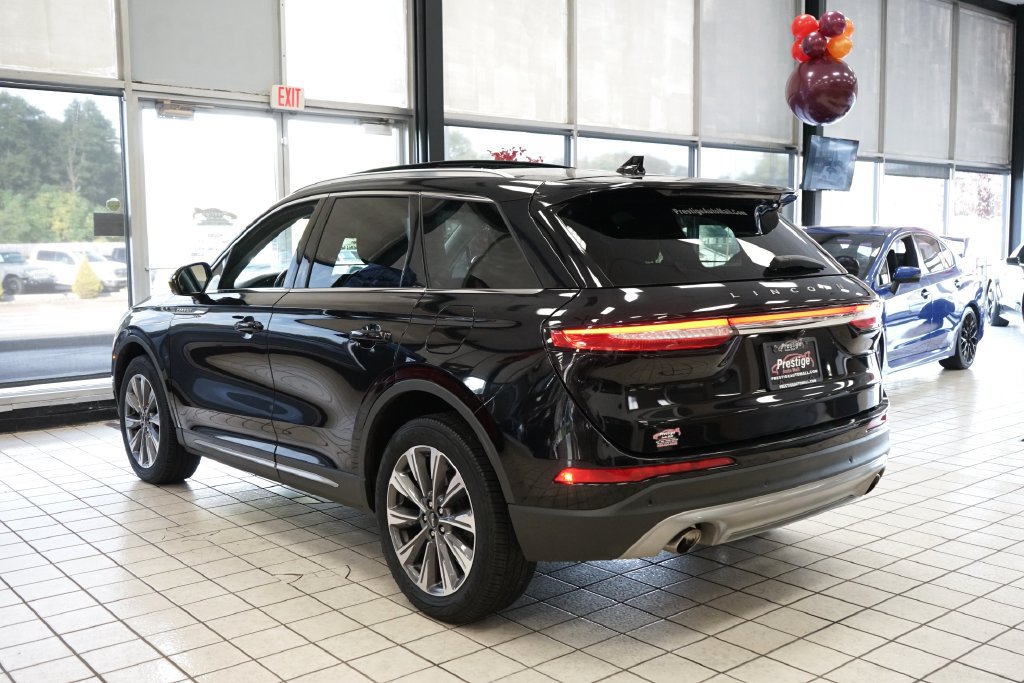 Used 2020 Lincoln Corsair Reserve w/ Elements Package AWD/4WD image 4
