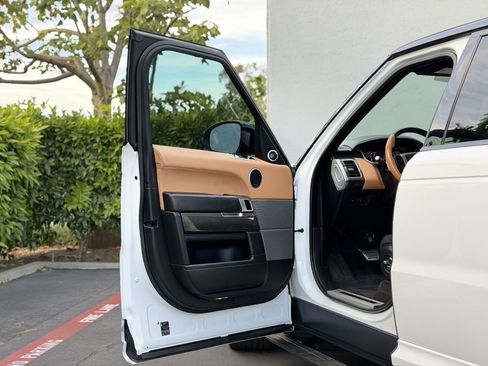 Used 2022 Land Rover Range Rover Sport SVR Carbon Edition AWD/4WD image 13