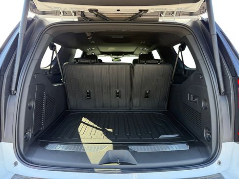 New 2026 GMC Yukon XL Denali w/ Sun & Power Step Package image 17