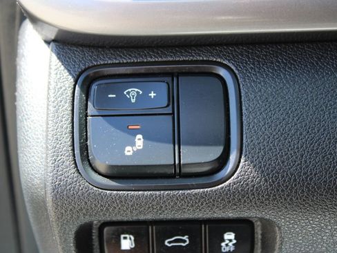 Used 2018 Kia Optima S w/ 18" Alloy Wheels Package image 27