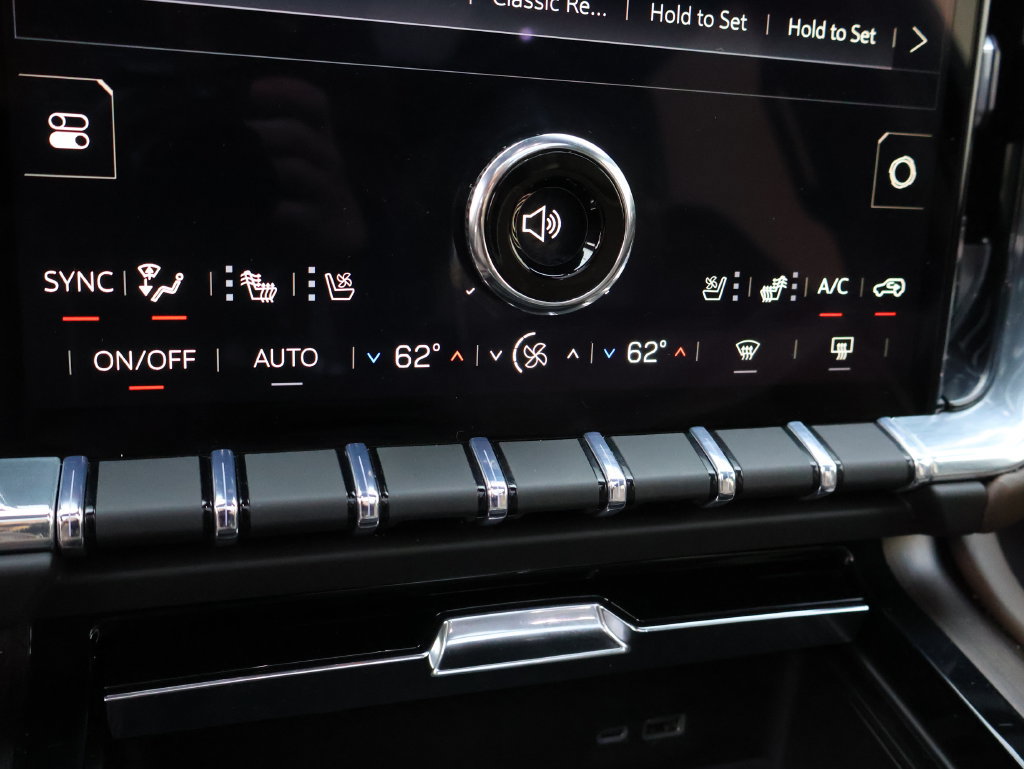 Certified 2026 GMC Yukon Denali Ultimate AWD/4WD image 18