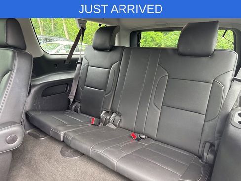 Used 2018 Chevrolet Suburban Premier AWD/4WD image 32