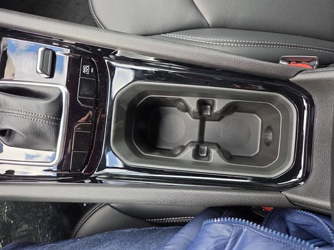 New 2026 Jeep Compass Limited image 21