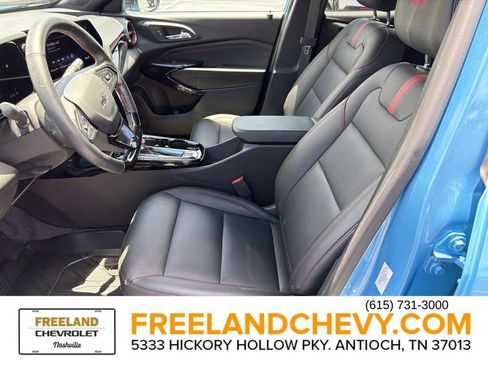 Used 2025 Chevrolet Trax RS w/ Sunroof Package FWD image 21
