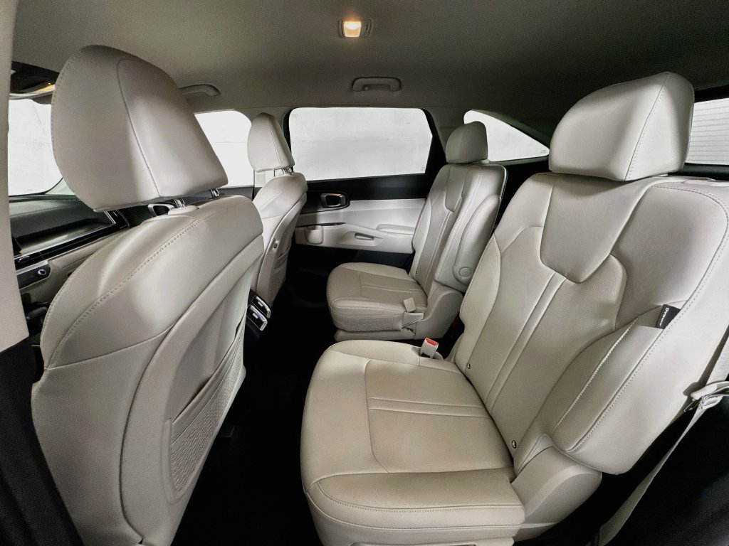 Used 2025 Kia Sorento EX AWD/4WD image 24