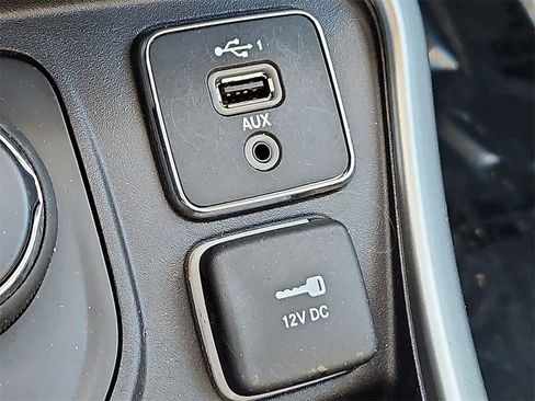 Used 2020 Jeep Compass Latitude w/ Popular Equipment Group image 23