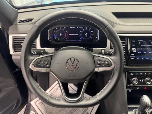 Used 2022 Volkswagen Atlas Cross Sport SE image 16