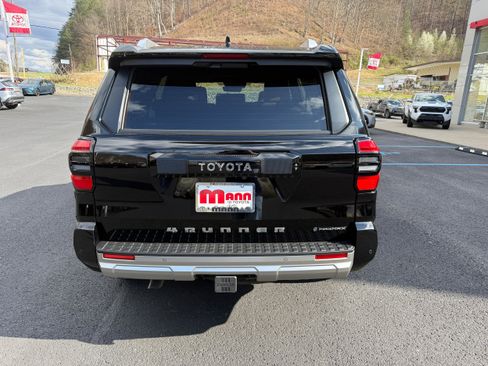 New 2026 Toyota 4Runner Limited image 8
