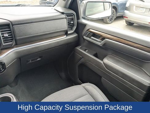 Used 2022 Chevrolet Silverado 1500 LT image 19