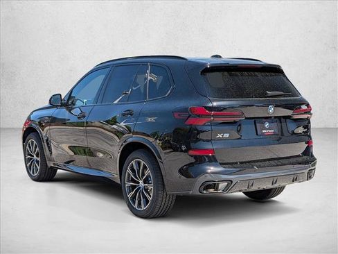 New 2026 BMW X5 xDrive40i w/ M Sport Package AWD/4WD image 9