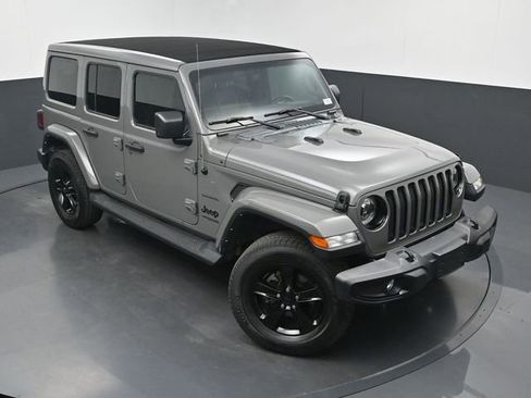 Used 2021 Jeep Wrangler Unlimited Sahara AWD/4WD image 34