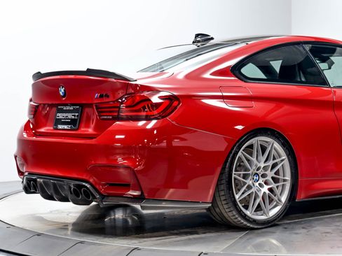 Used 2020 BMW M4 Coupe w/ Competition Package RWD image 18