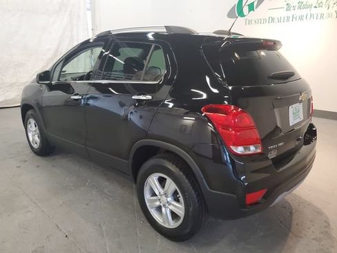 Used 2020 Chevrolet Trax LT w/ LT Convenience Package AWD/4WD image 4