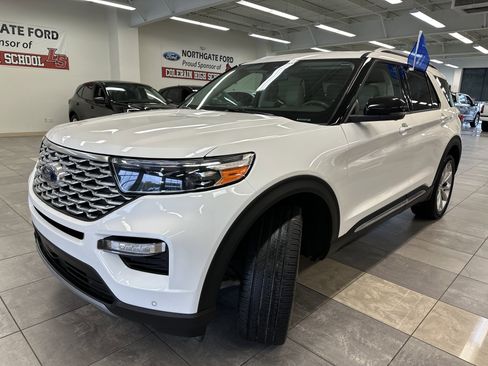 Used 2022 Ford Explorer Platinum w/ Equipment Group 601A image 18