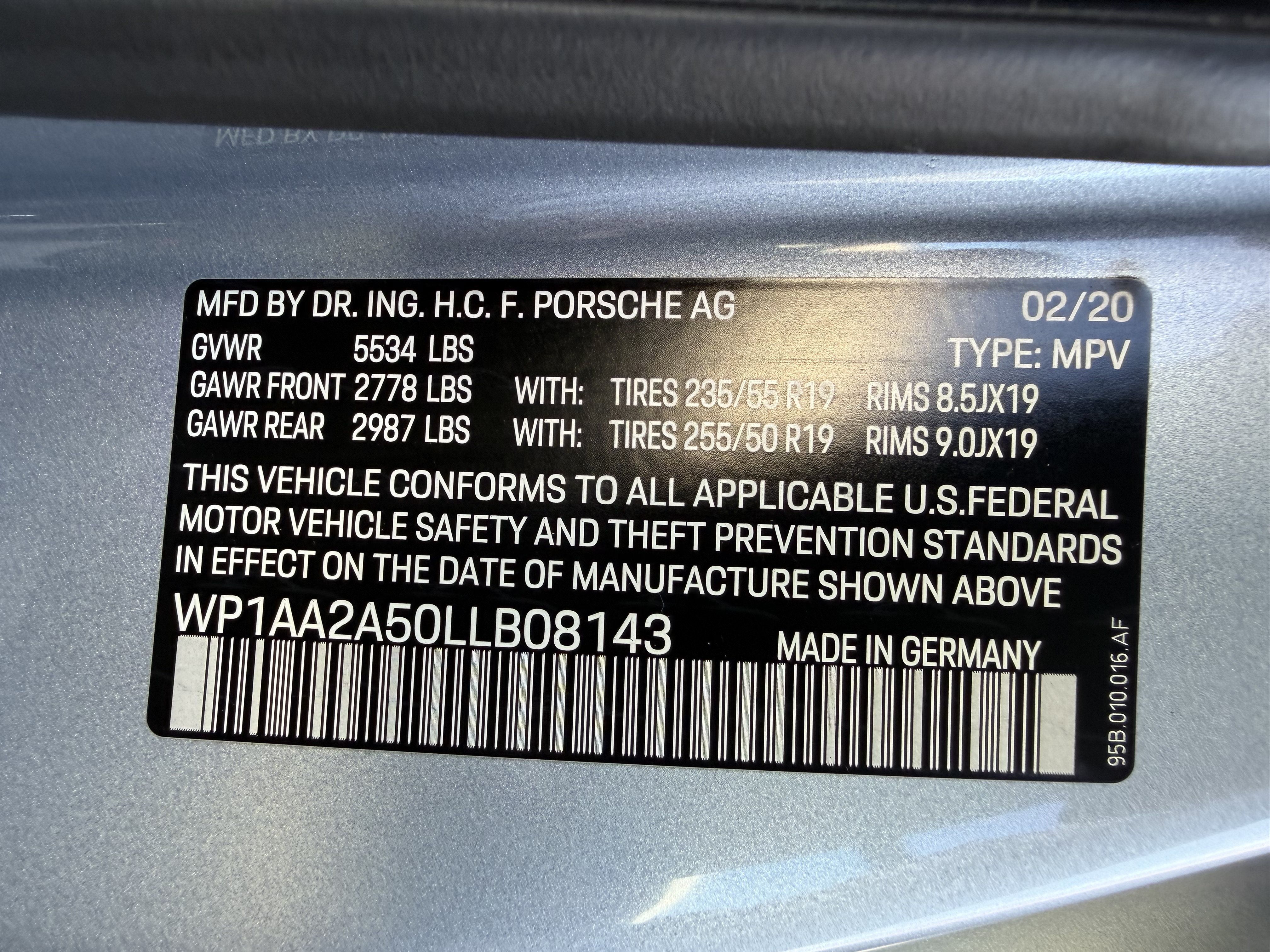 Used 2020 Porsche Macan AWD/4WD image 30