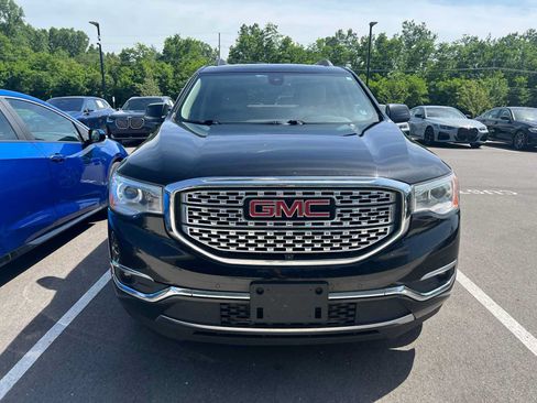 Used 2019 GMC Acadia Denali w/ Technology Package AWD/4WD image 3
