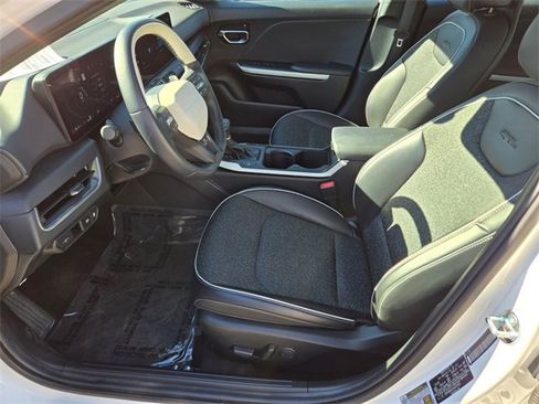 Used 2025 Kia K4 GT-Line w/ GT-Line Sunroof Package image 13