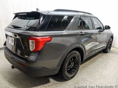 Certified 2020 Ford Explorer XLT w/ Equipment Group 202A AWD/4WD image 9