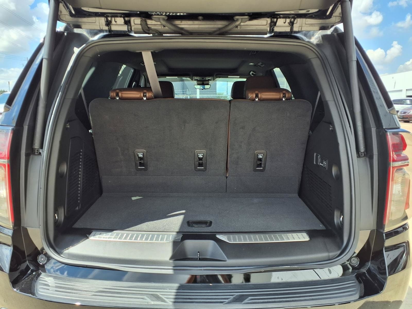 Used 2024 Chevrolet Tahoe High Country RWD image 27
