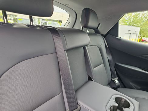 Used 2019 Chevrolet Bolt Premier w/ Infotainment Package FWD image 14