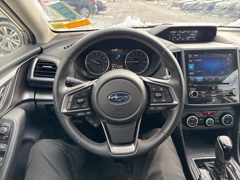 Used 2022 Subaru Crosstrek 2.5i Limited w/ Moonroof Package 2 image 9