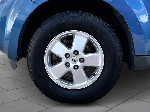 Used 2010 Ford Escape XLT image 9