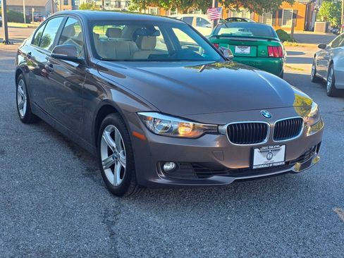 Used 2013 BMW 328i xDrive Sedan AWD/4WD image 3