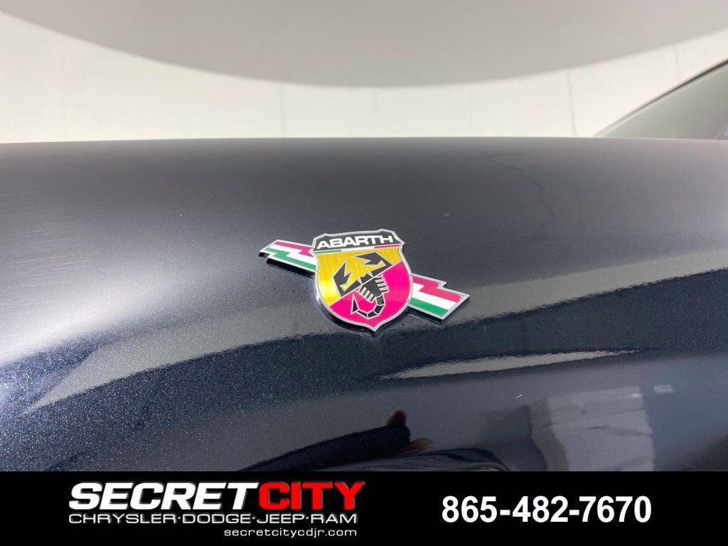 Used 2019 FIAT 124 Spider Abarth w/ Navigation & Sound Group RWD image 10