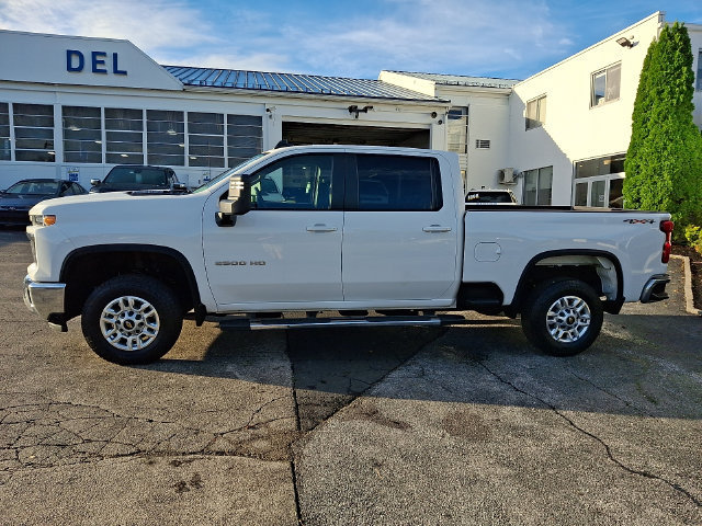 Used 2025 Chevrolet Silverado 2500 LT w/ Convenience Package AWD/4WD image 8