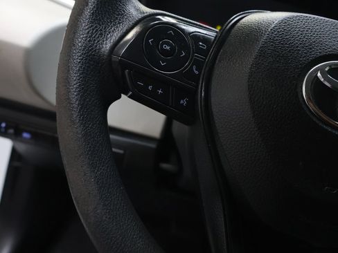 Used 2022 Toyota Corolla LE FWD image 19