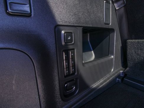 Used 2025 Ford Expedition Active AWD/4WD image 6